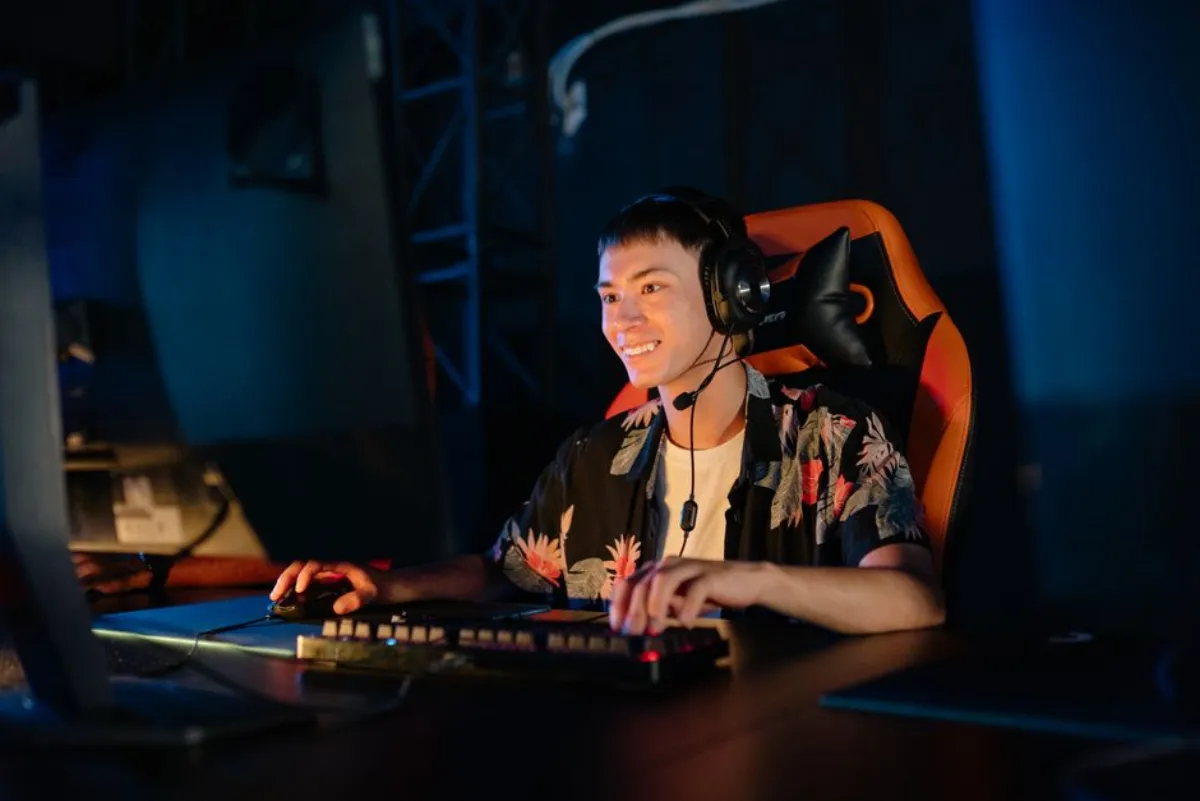 gaming streamer